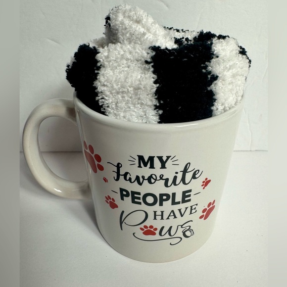 Pet mug and pair of fuzzy penguin socks. Adorable mug with paw prints & socks - Picture 3 of 7